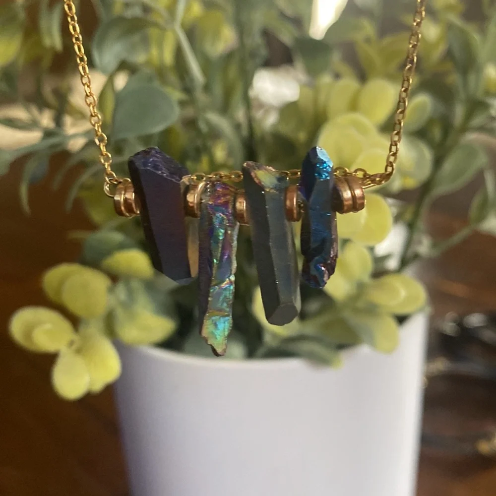 Handmade rainbow quartz necklace - Picture 3 of 5